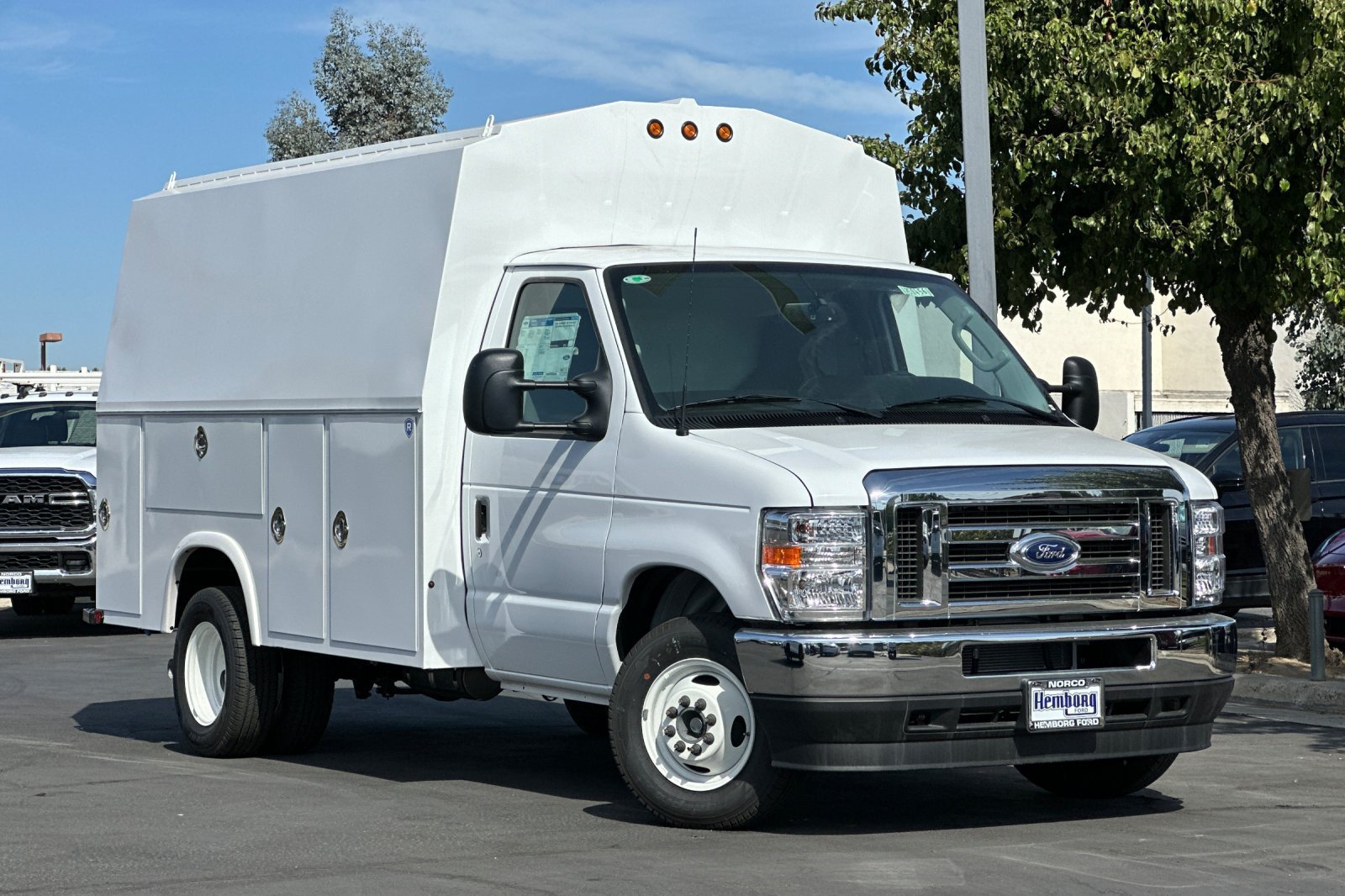 New 2025 Ford E-350 and Econoline 350 Super Duty w/ Power Equipment Group RWD image 2