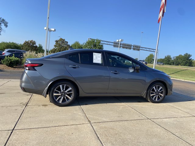 Used 2025 Nissan Versa SV w/ Trunk Package FWD image 12