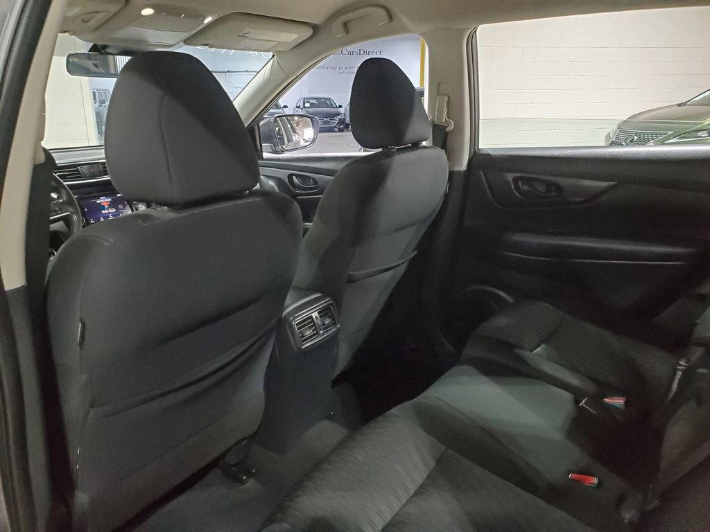 Used 2020 Nissan Rogue S FWD image 23