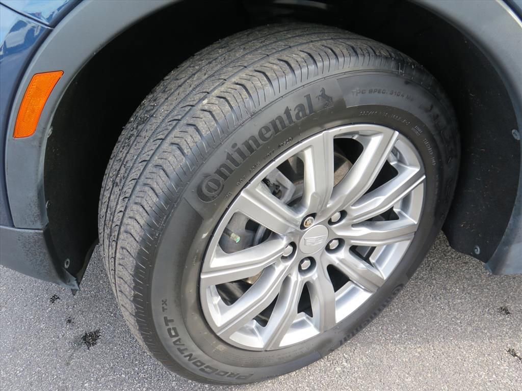 Used 2020 Cadillac XT4 Premium Luxury w/ Cold Weather Package image 25