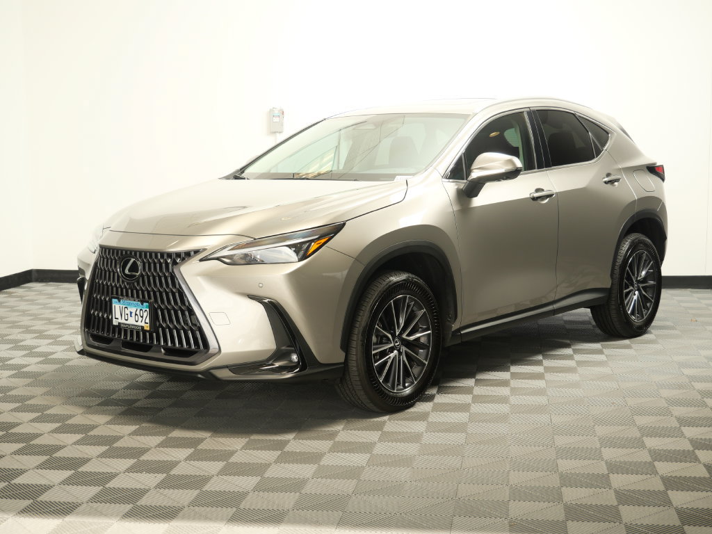Used 2024 Lexus NX 350 AWD w/ Vision Package image 4