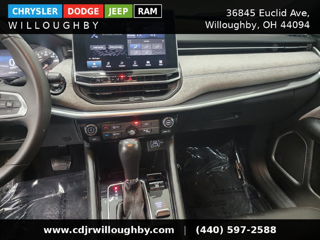 Used 2024 Jeep Compass Latitude AWD/4WD image 17