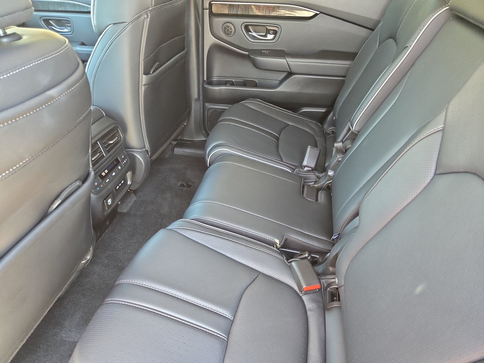 Certified 2025 Honda Pilot Elite image 18