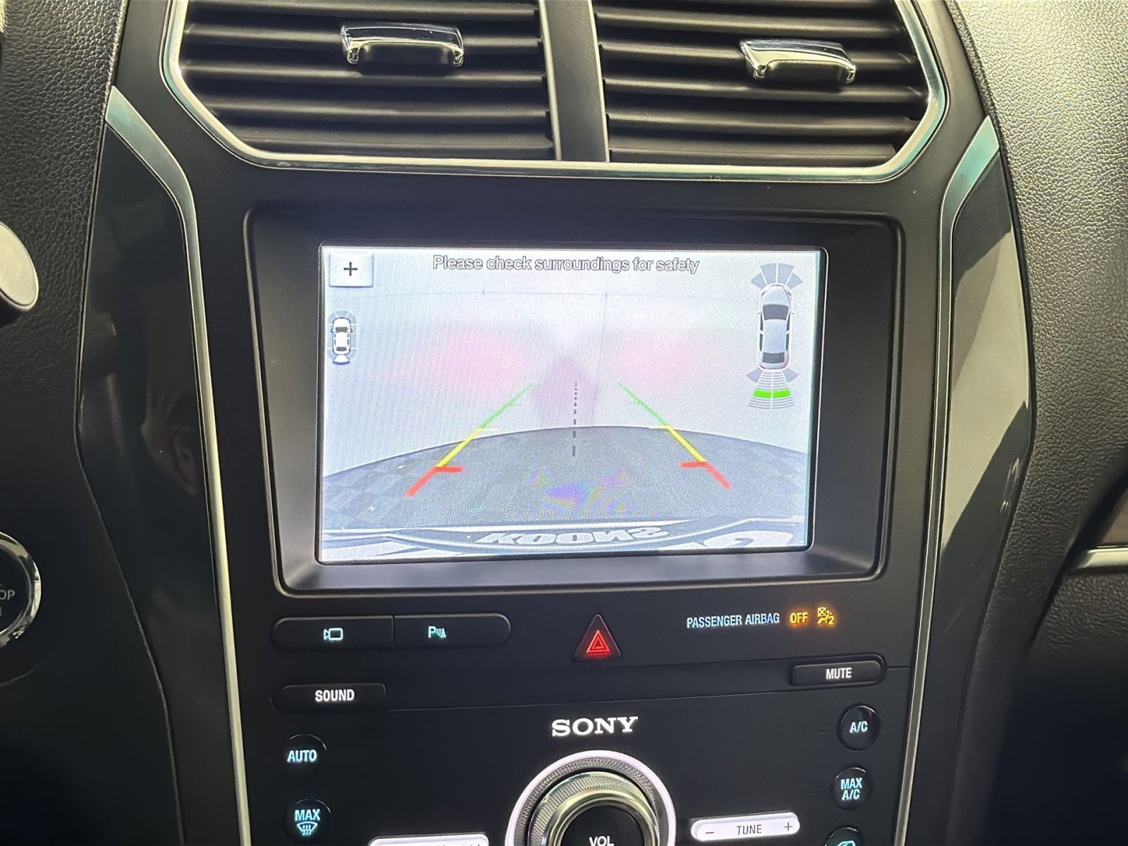 Used 2019 Ford Explorer Limited w/ Class III Trailer Tow Package image 19