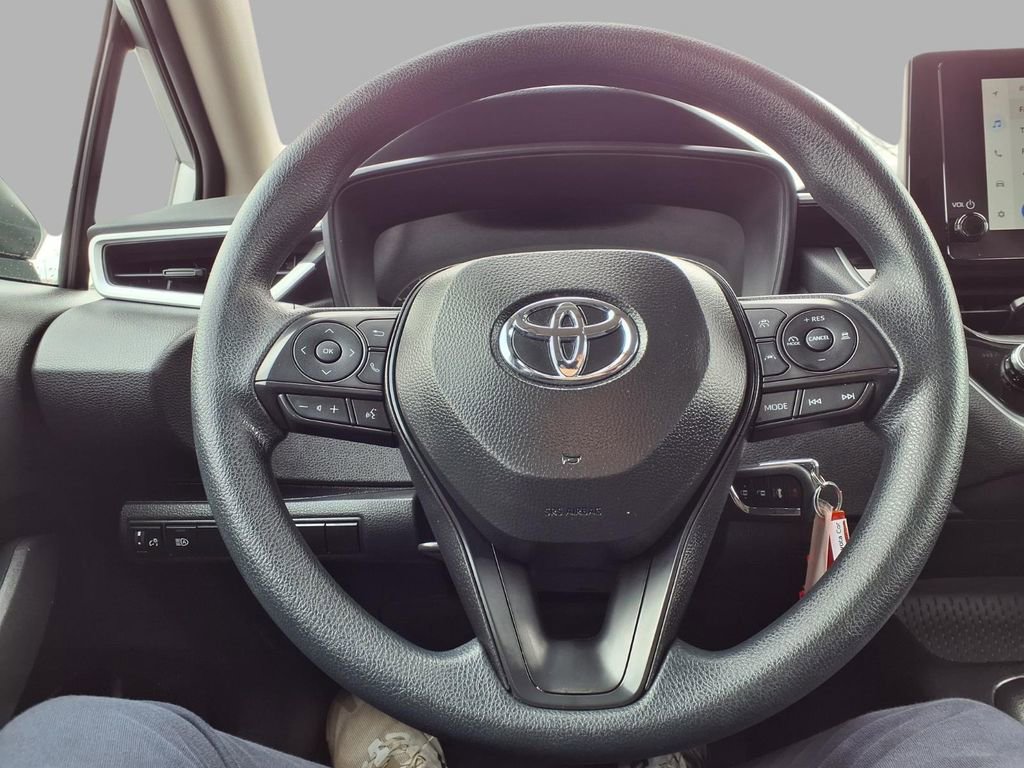 Used 2025 Toyota Corolla LE image 15