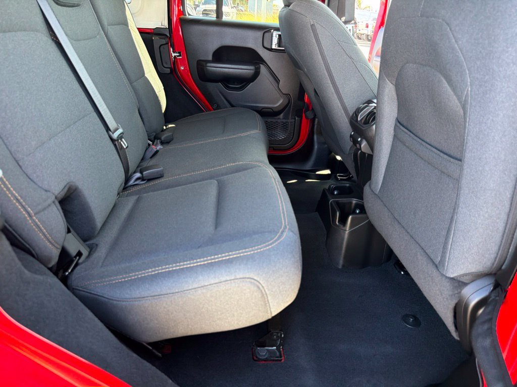 Used 2024 Jeep Wrangler Unlimited Sport AWD/4WD image 27