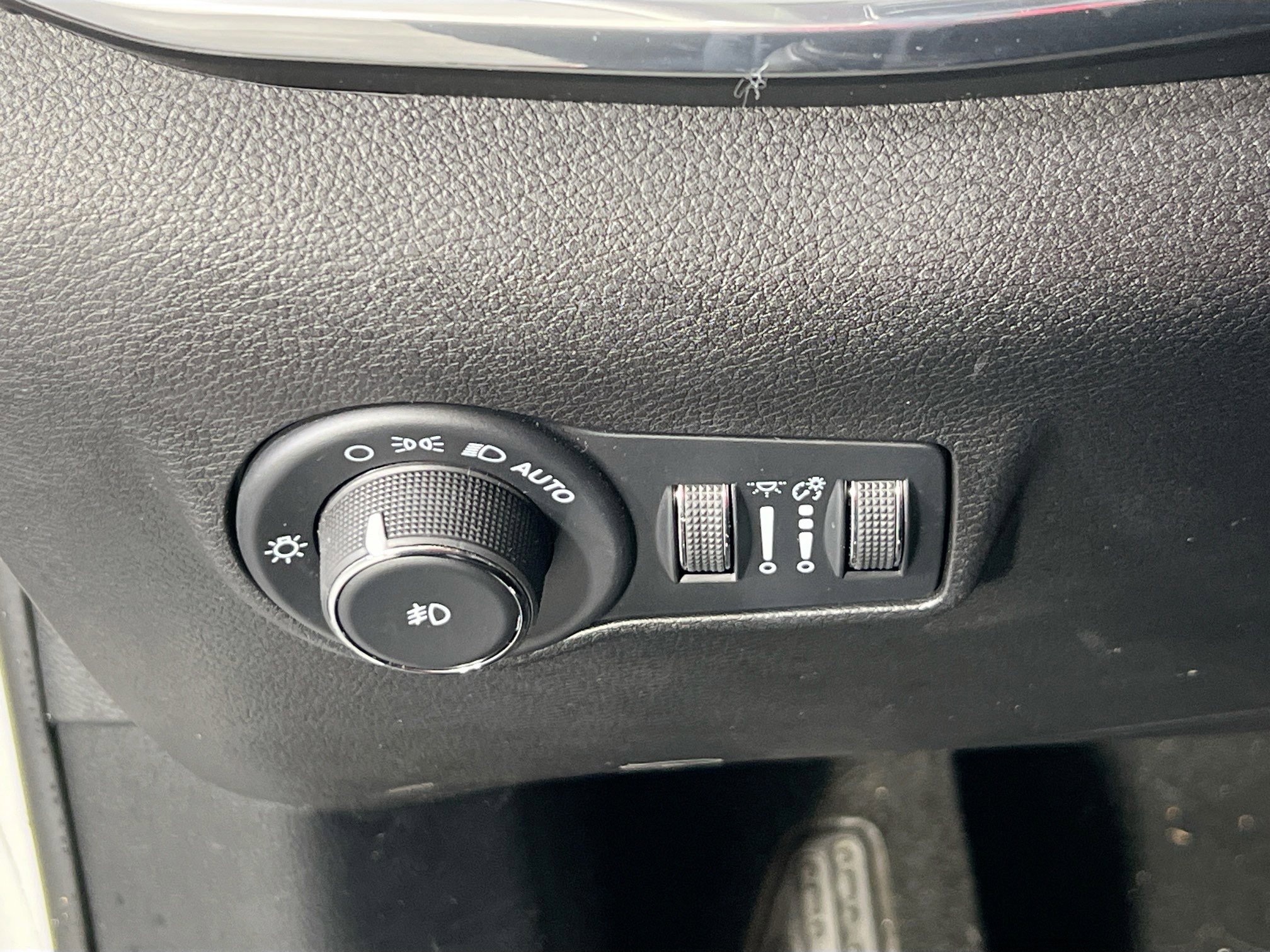 Used 2022 Jeep Compass Limited AWD/4WD image 10