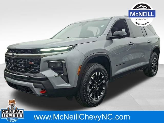 Used 2025 Chevrolet Traverse Z71 w/ Driver Confidence Package image 3