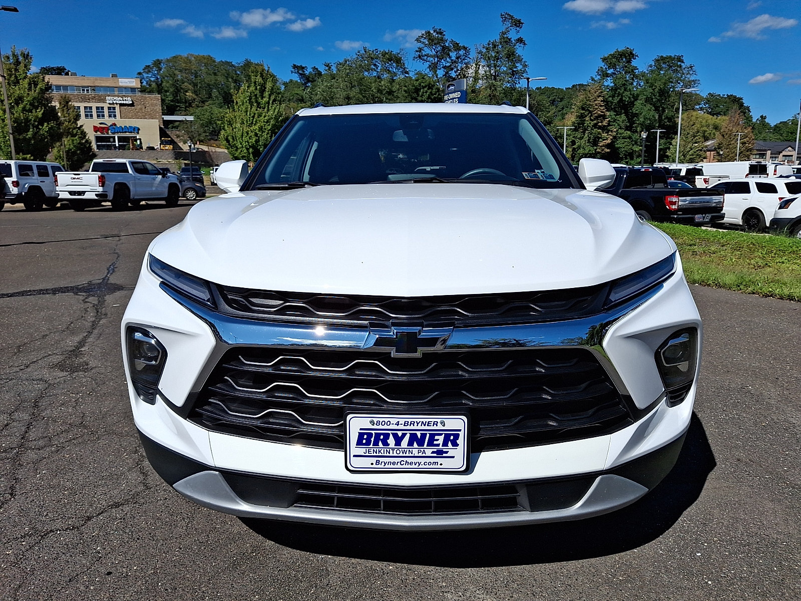 Used 2023 Chevrolet Blazer LT w/ Convenience Package AWD/4WD image 2