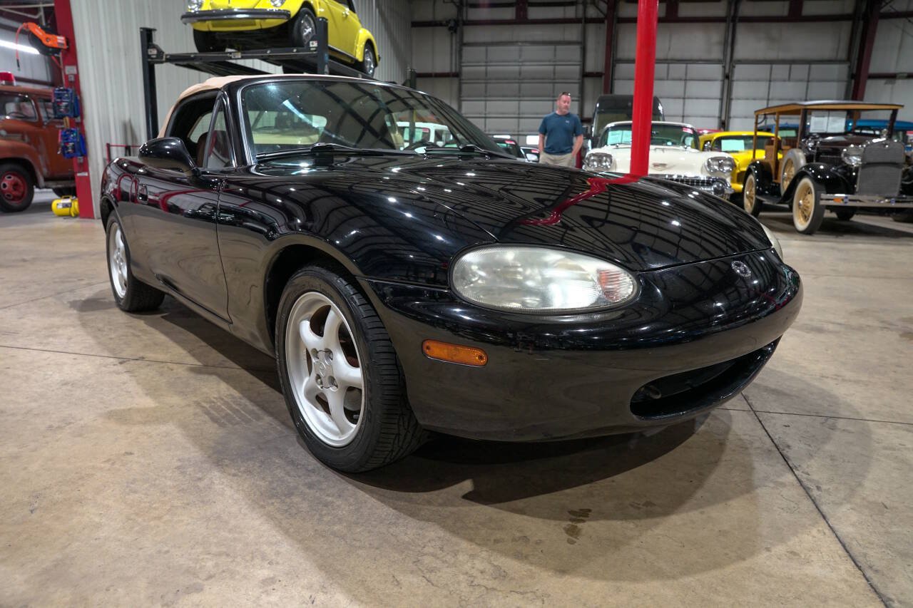 Used 1999 MAZDA MX-5 Miata RWD image 26