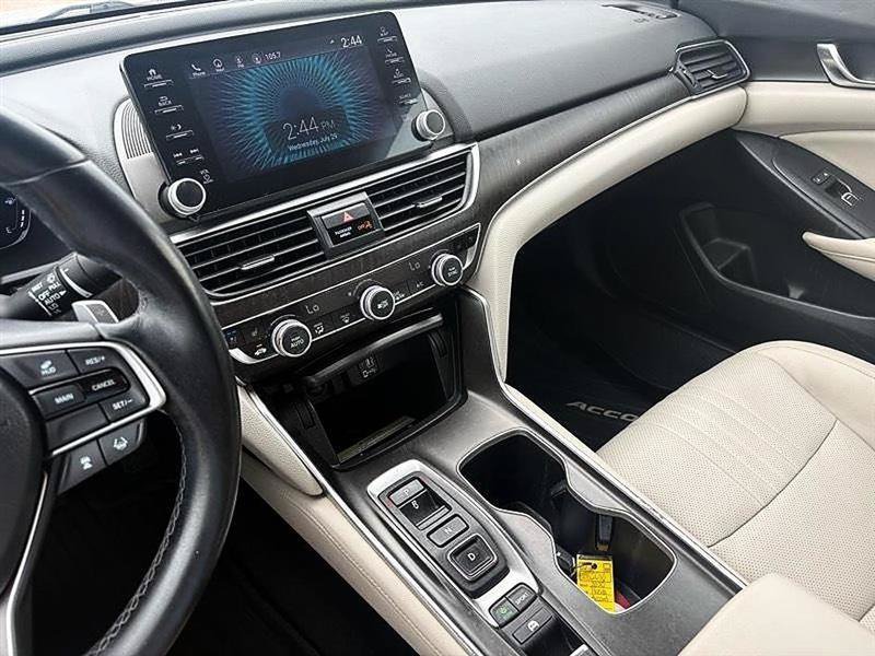 Used 2020 Honda Accord Touring image 29