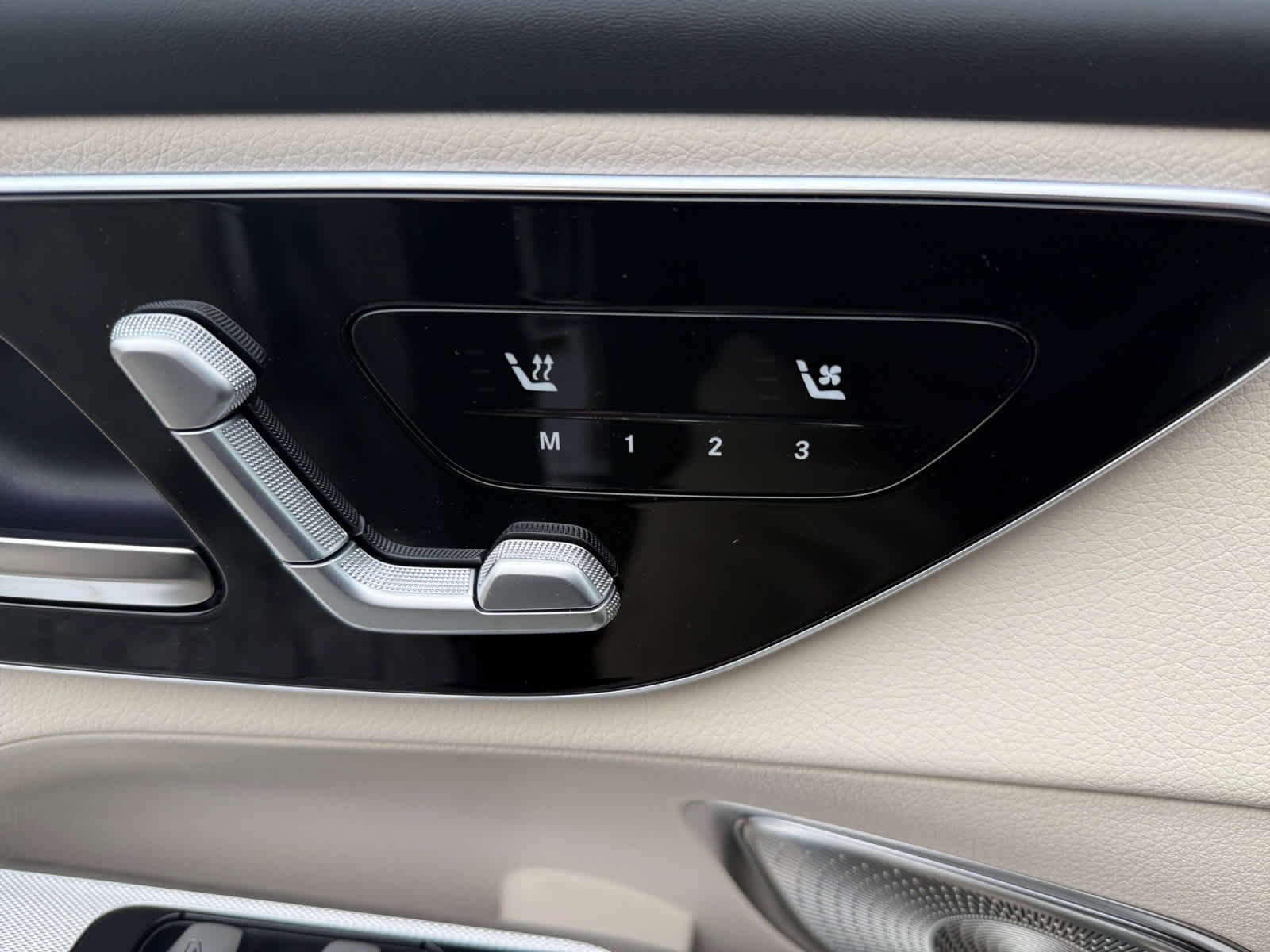 New 2026 Mercedes-Benz GLC 300 GLC 300 image 25