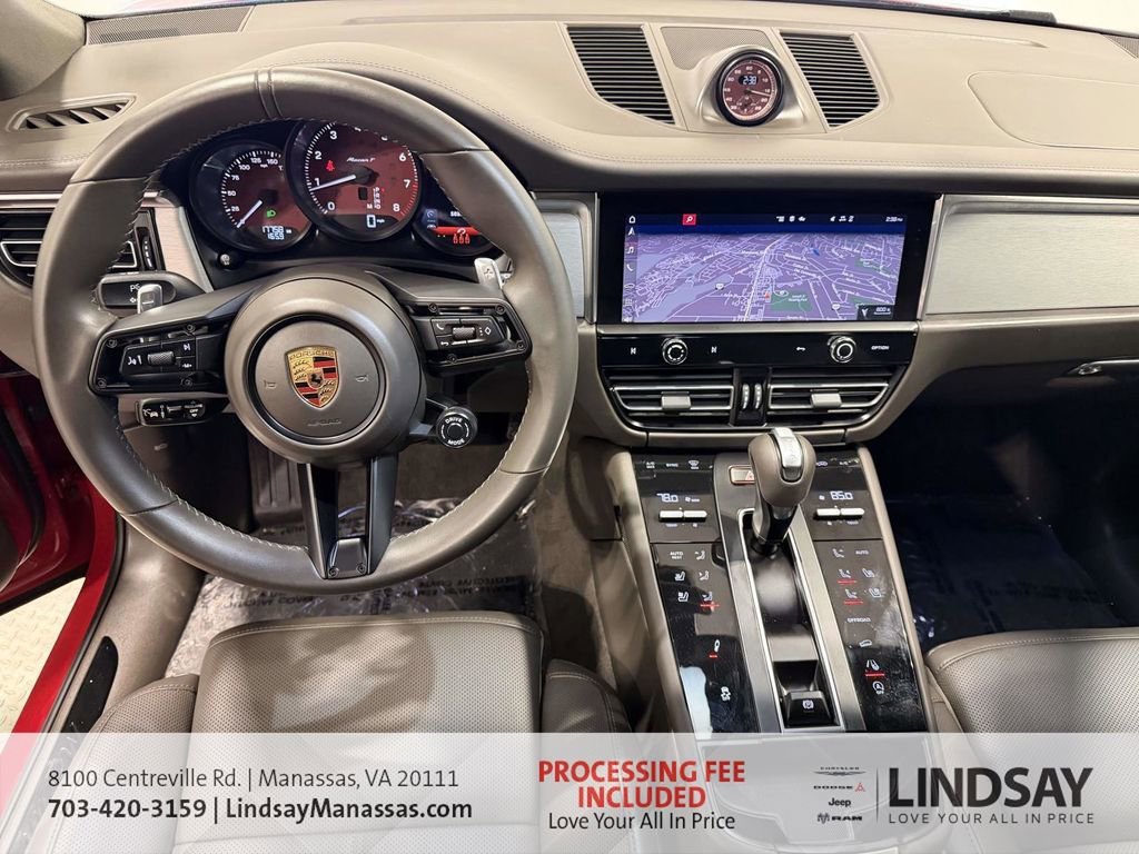 Used 2025 Porsche Macan Turbo AWD/4WD image 16