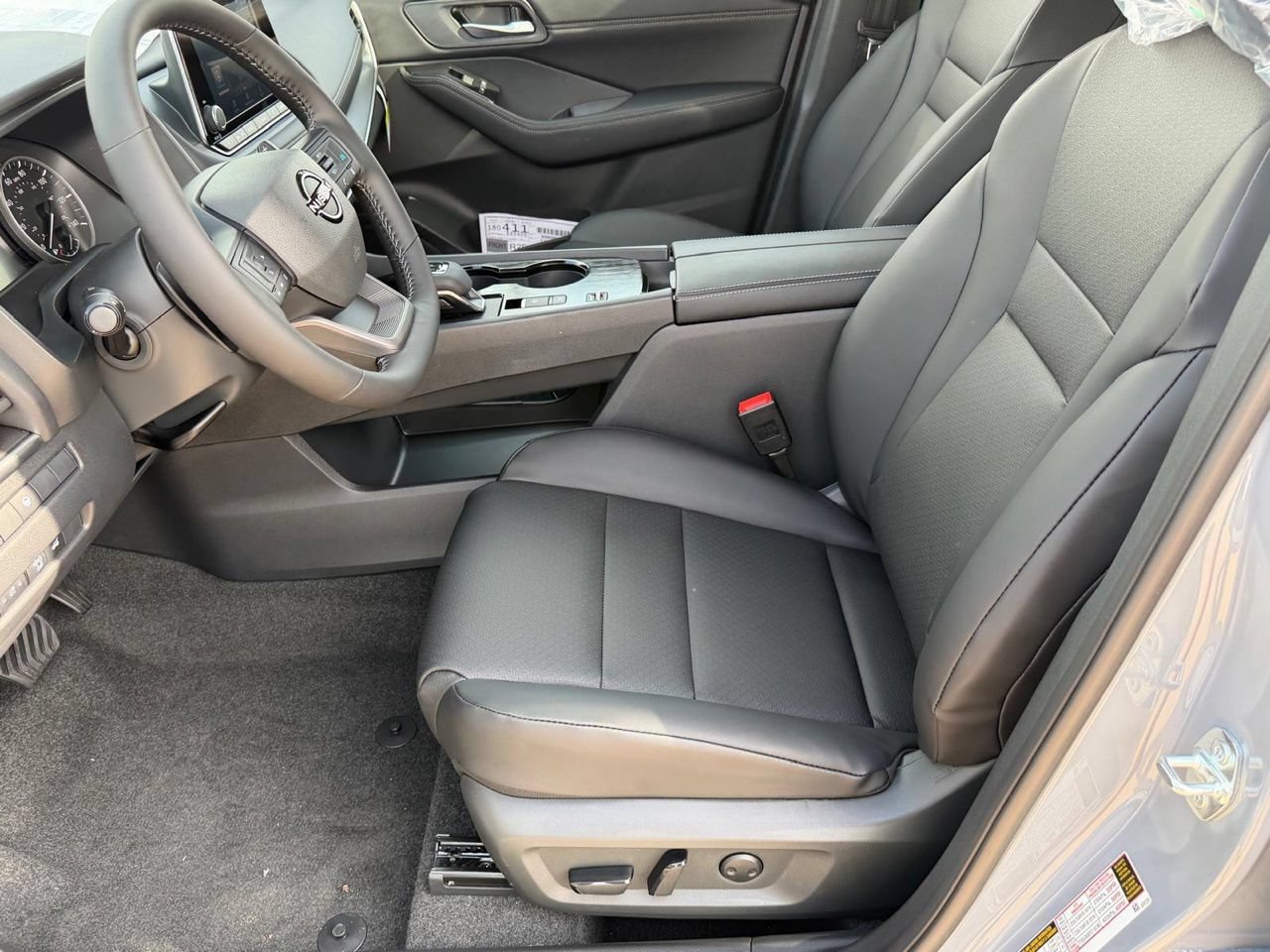 New 2026 Nissan Rogue Dark Armor FWD image 18
