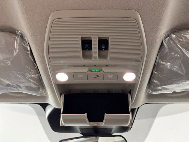 New 2026 Nissan Kicks SR w/ SR Premium Package FWD image 34
