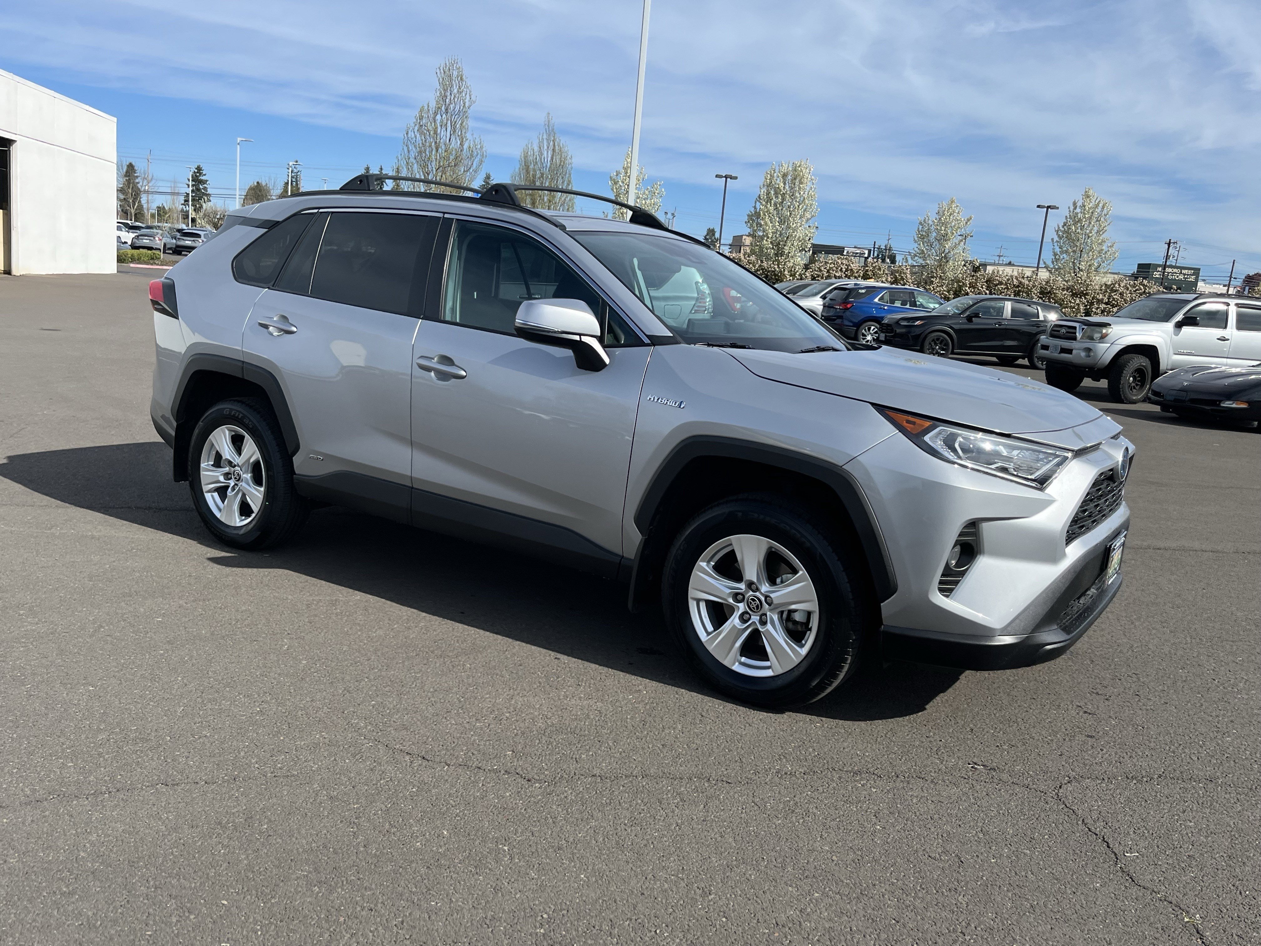Used 2021 Toyota RAV4 XLE w/ Convenience Package image 13