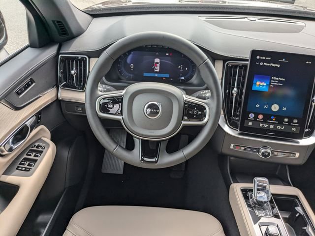 New 2025 Volvo XC90 B5 Core w/ Protection Package Premier image 20