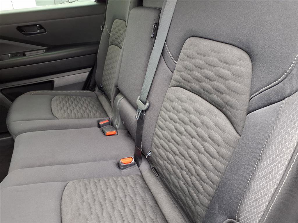 Used 2024 Nissan Pathfinder SV image 31