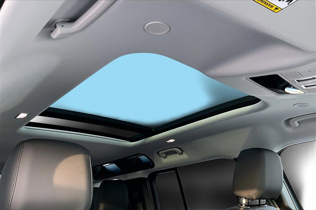 Used 2025 Land Rover Defender 110 S image 25