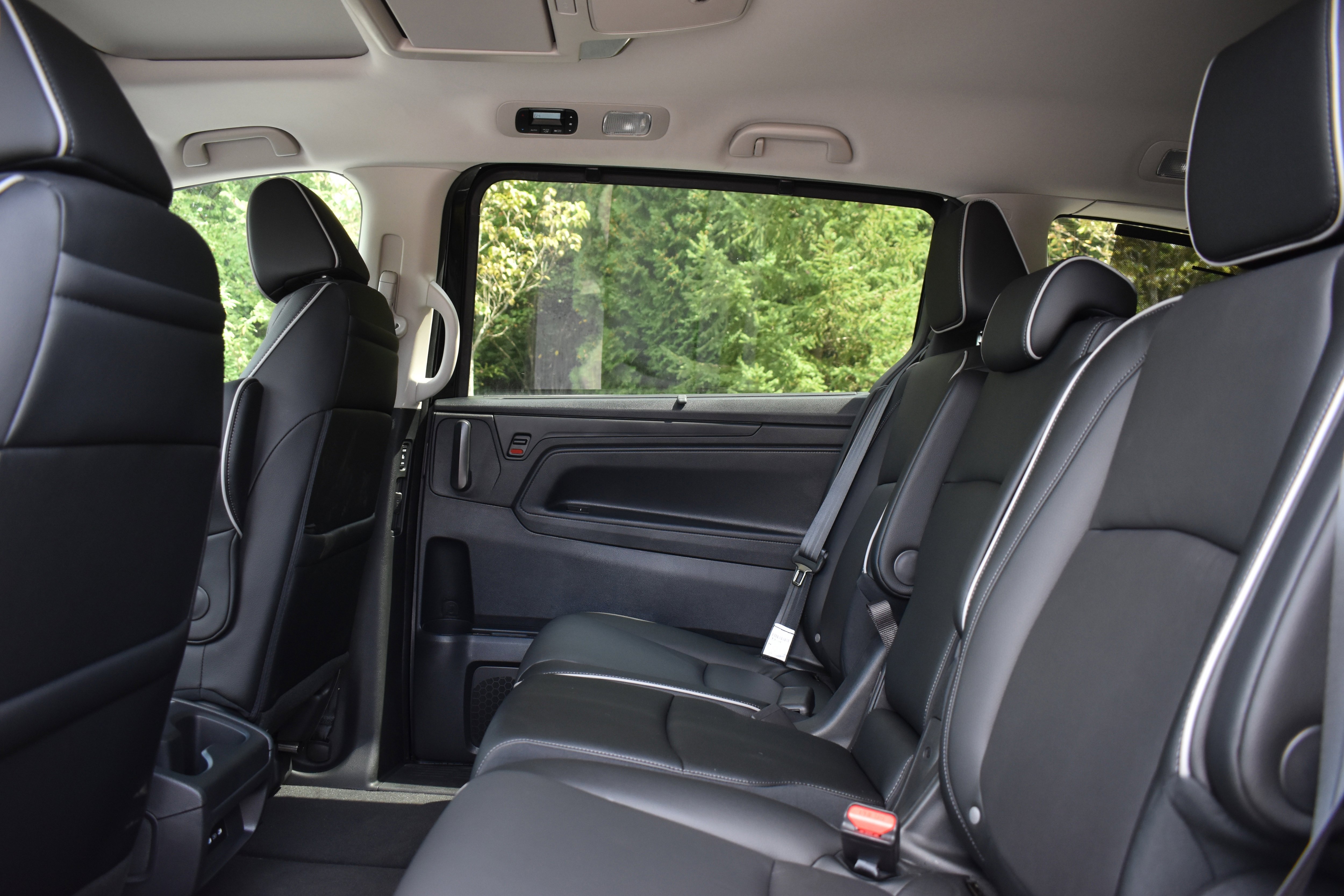 New 2026 Honda Odyssey Touring image 14