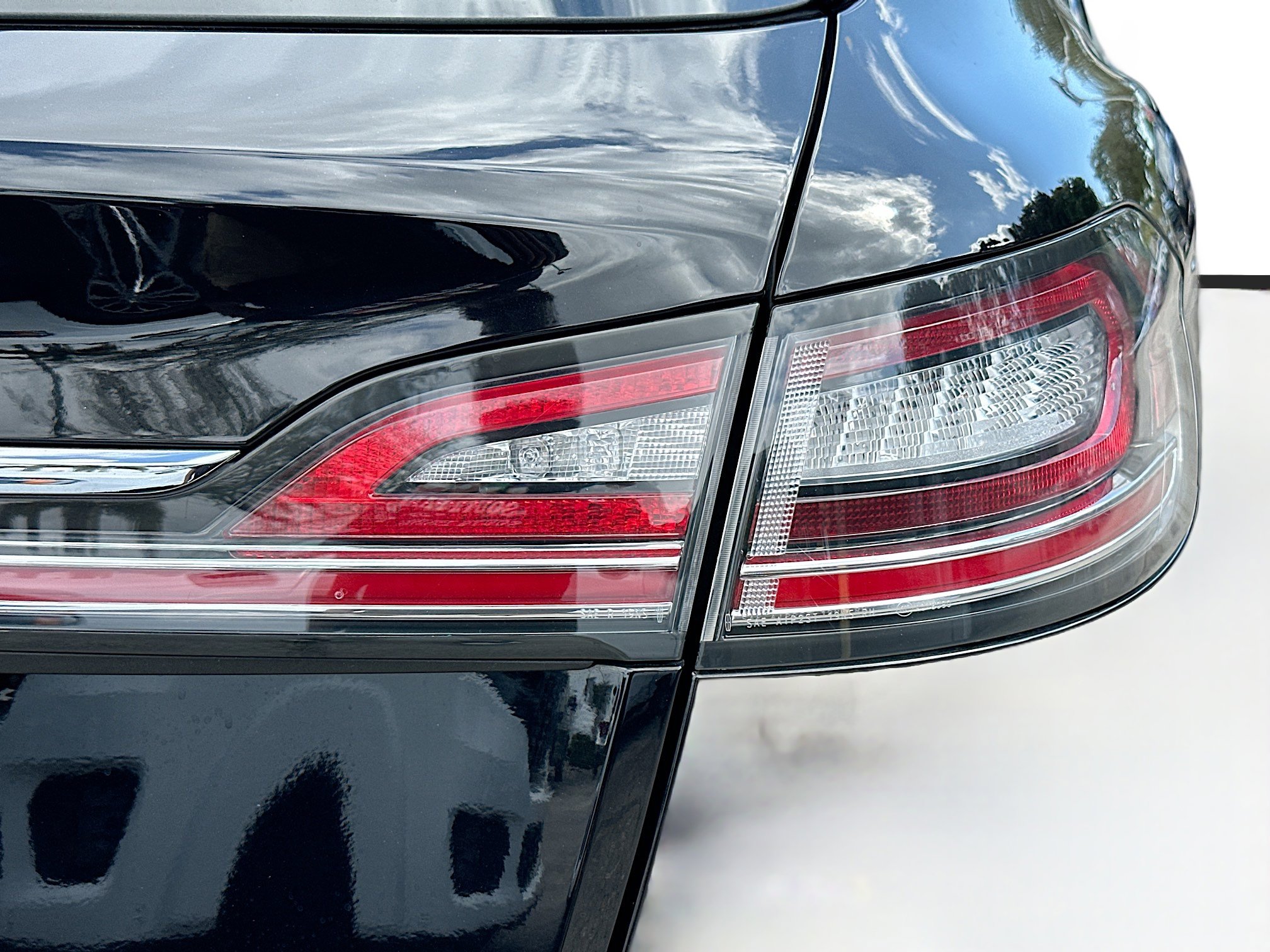 Used 2022 Lincoln Nautilus FWD w/ Premium Package image 31