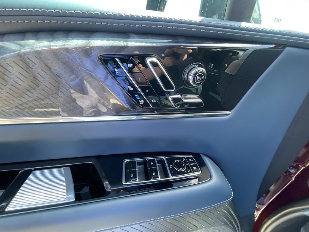 Used 2025 Cadillac Escalade IQ Luxury 2 w/ LPO, Premium Carpet Package AWD/4WD image 22