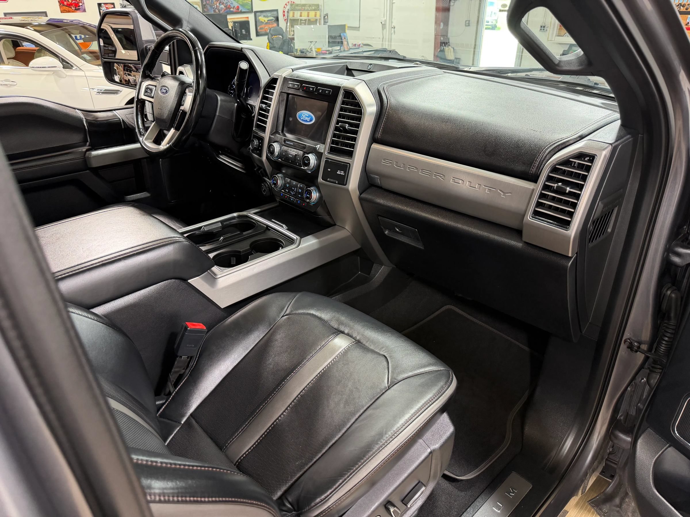 Used 2021 Ford F450 Platinum w/ FX4 Off-Road Package AWD/4WD image 20