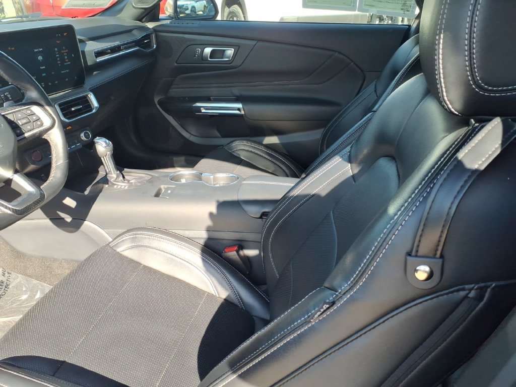 Used 2025 Ford Mustang GT Premium RWD image 10