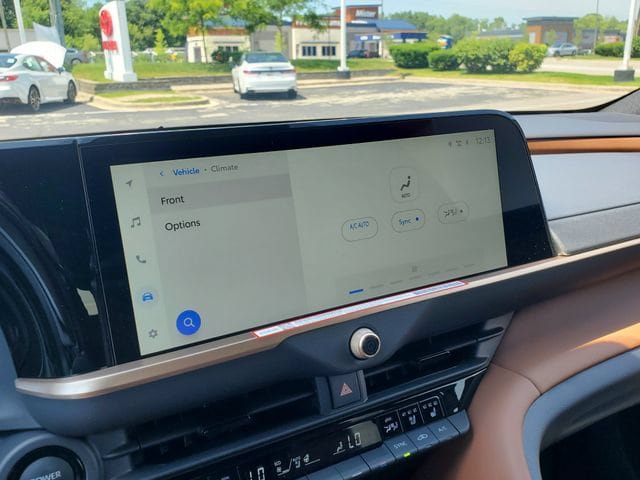 New 2026 Toyota Crown Signia AWD/4WD image 31