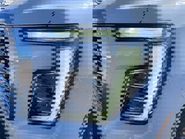 New 2026 GMC Yukon XL Denali w/ Denali Reserve Package image 9