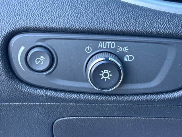 Used 2023 Chevrolet Malibu LT w/ Driver Confidence Package image 17