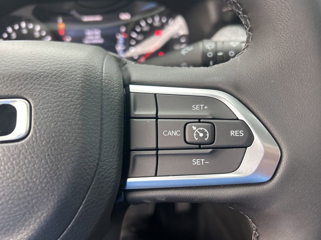 New 2025 Jeep Compass Latitude w/ Sun & Sound Group image 44