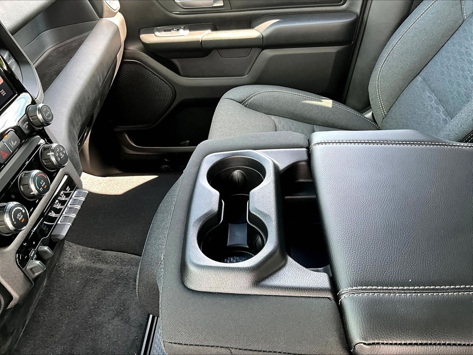 New 2026 RAM 1500 Express AWD/4WD image 12