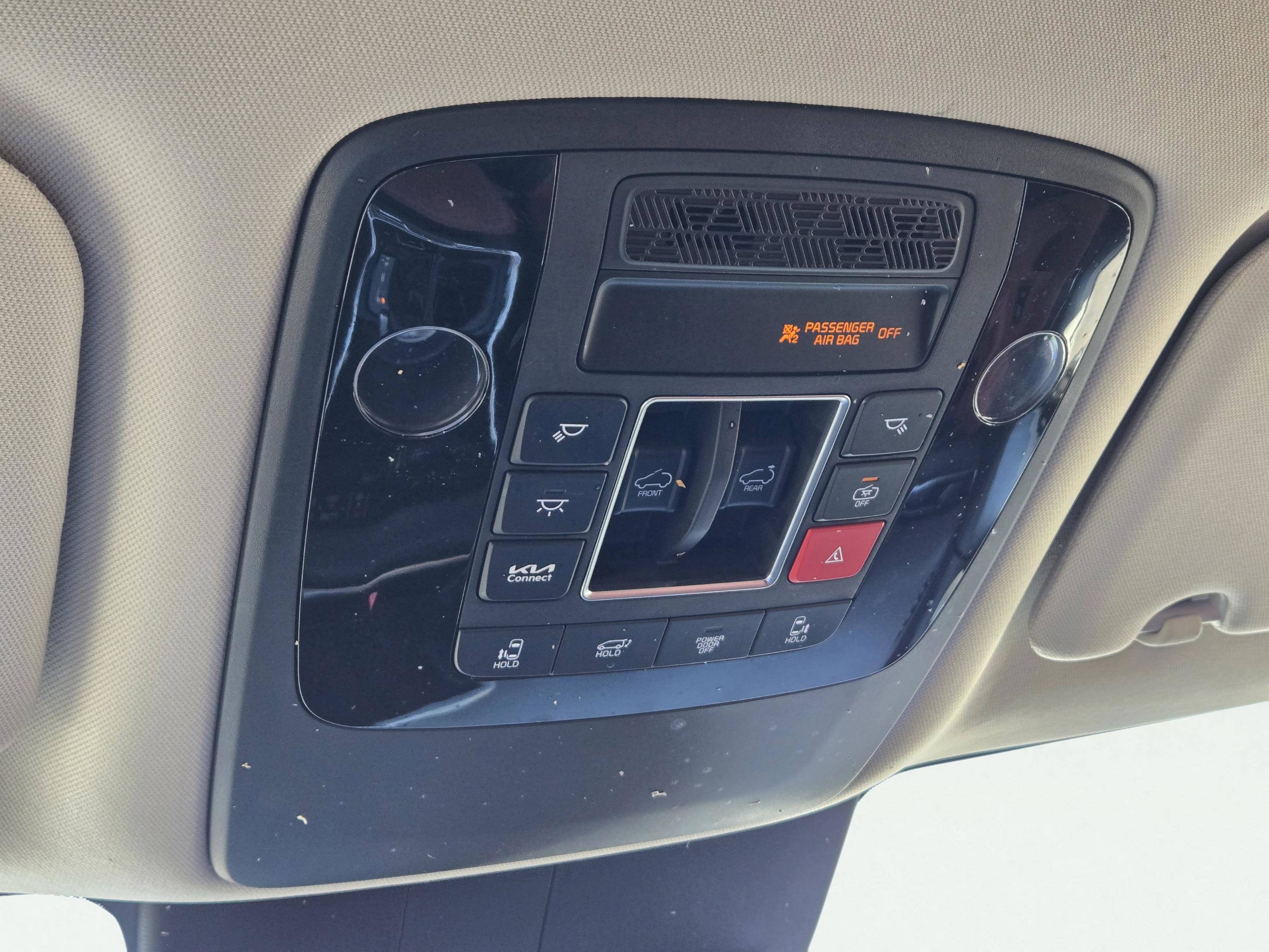 Used 2025 Kia Carnival SX image 31