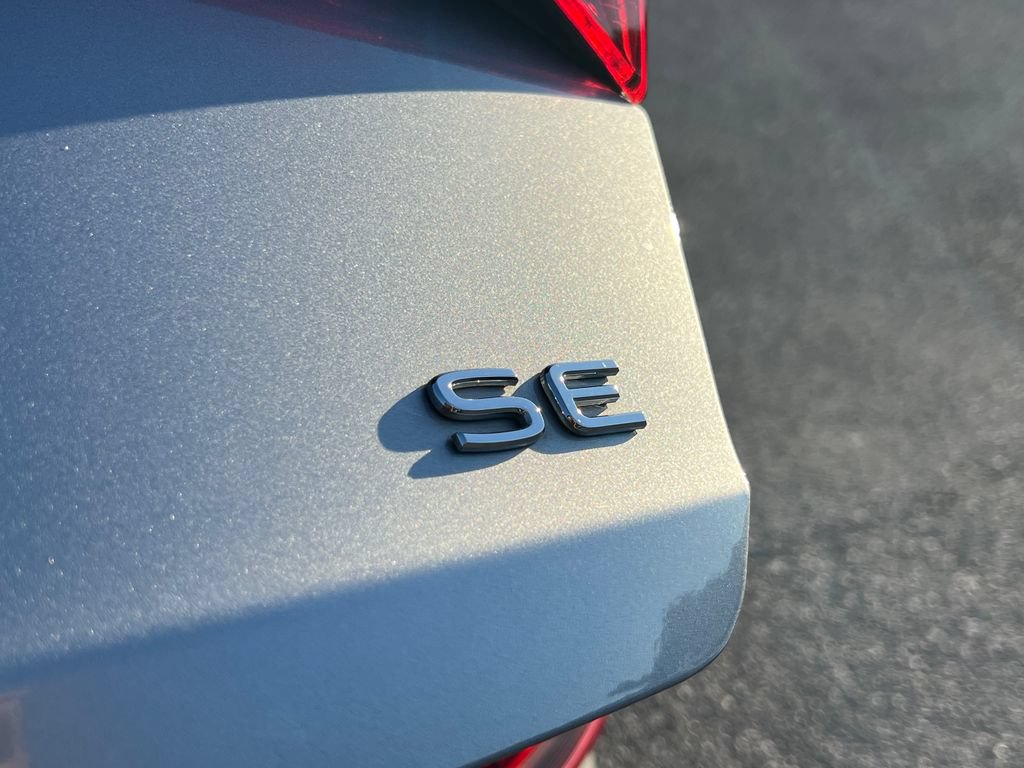 Used 2024 Volkswagen Jetta SE FWD image 15