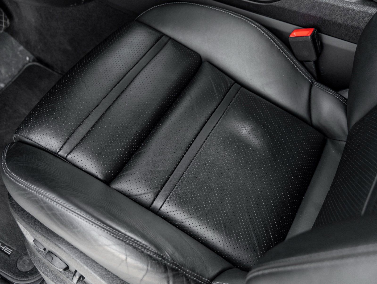 Used 2023 Porsche Cayenne image 22