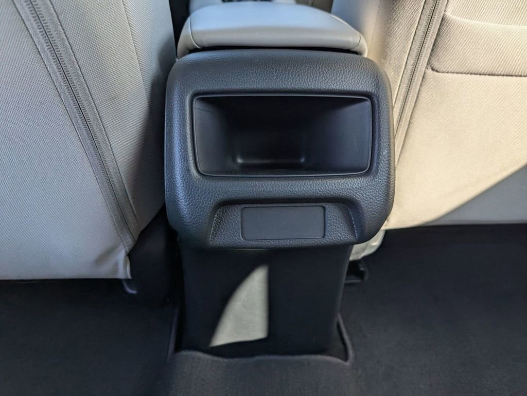 Used 2025 Honda HR-V LX image 41