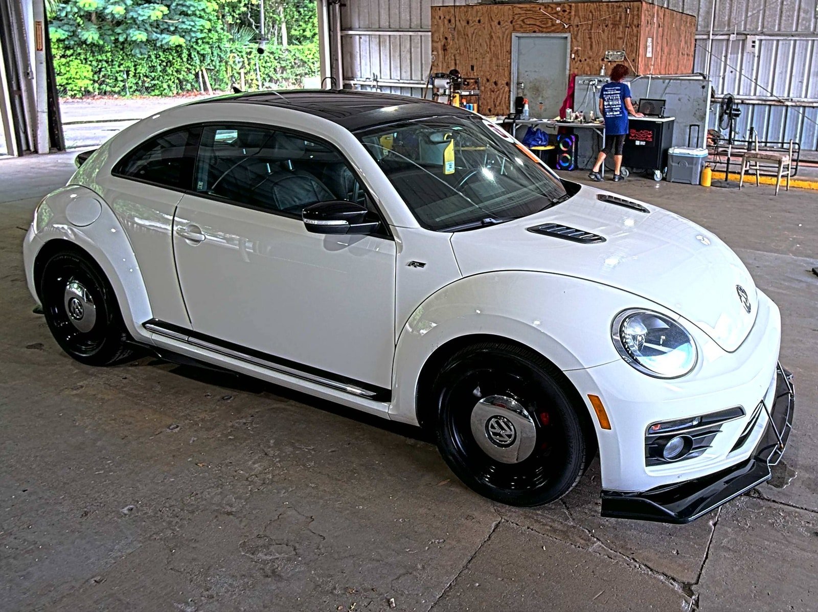 Used 2013 Volkswagen Beetle Turbo FWD image 8