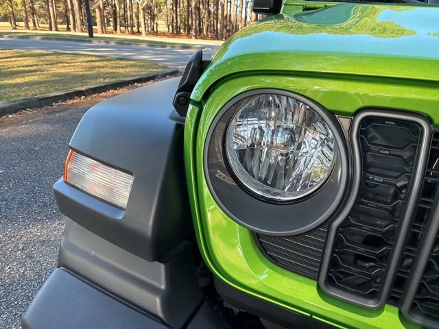 Used 2025 Jeep Wrangler Sport image 9