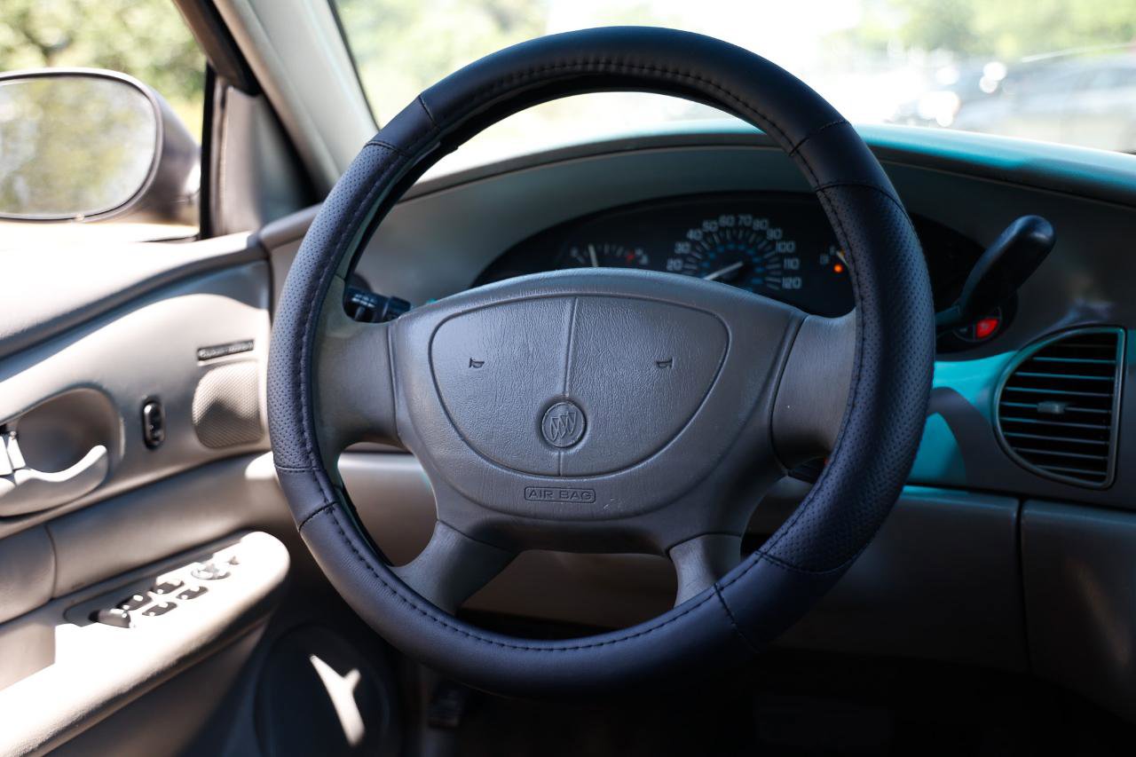 Used 2001 Buick Century Custom w/ Premium Pkg FWD image 23