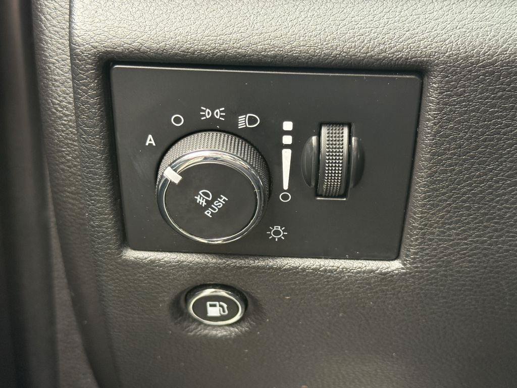 Used 2019 Jeep Grand Cherokee Limited X AWD/4WD image 32