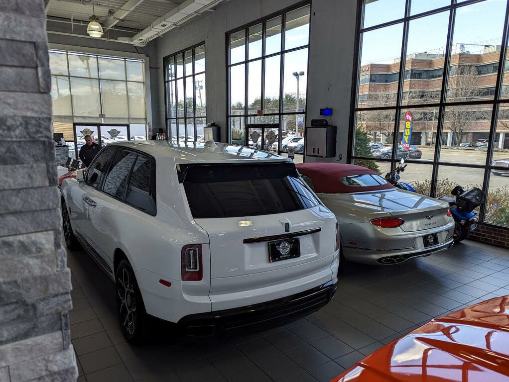 Used 2022 Rolls-Royce Cullinan Black Badge AWD/4WD image 89