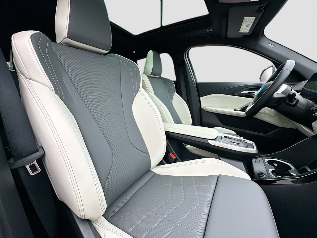 New 2026 BMW X2 xDrive28i w/ Technology Package AWD/4WD image 29