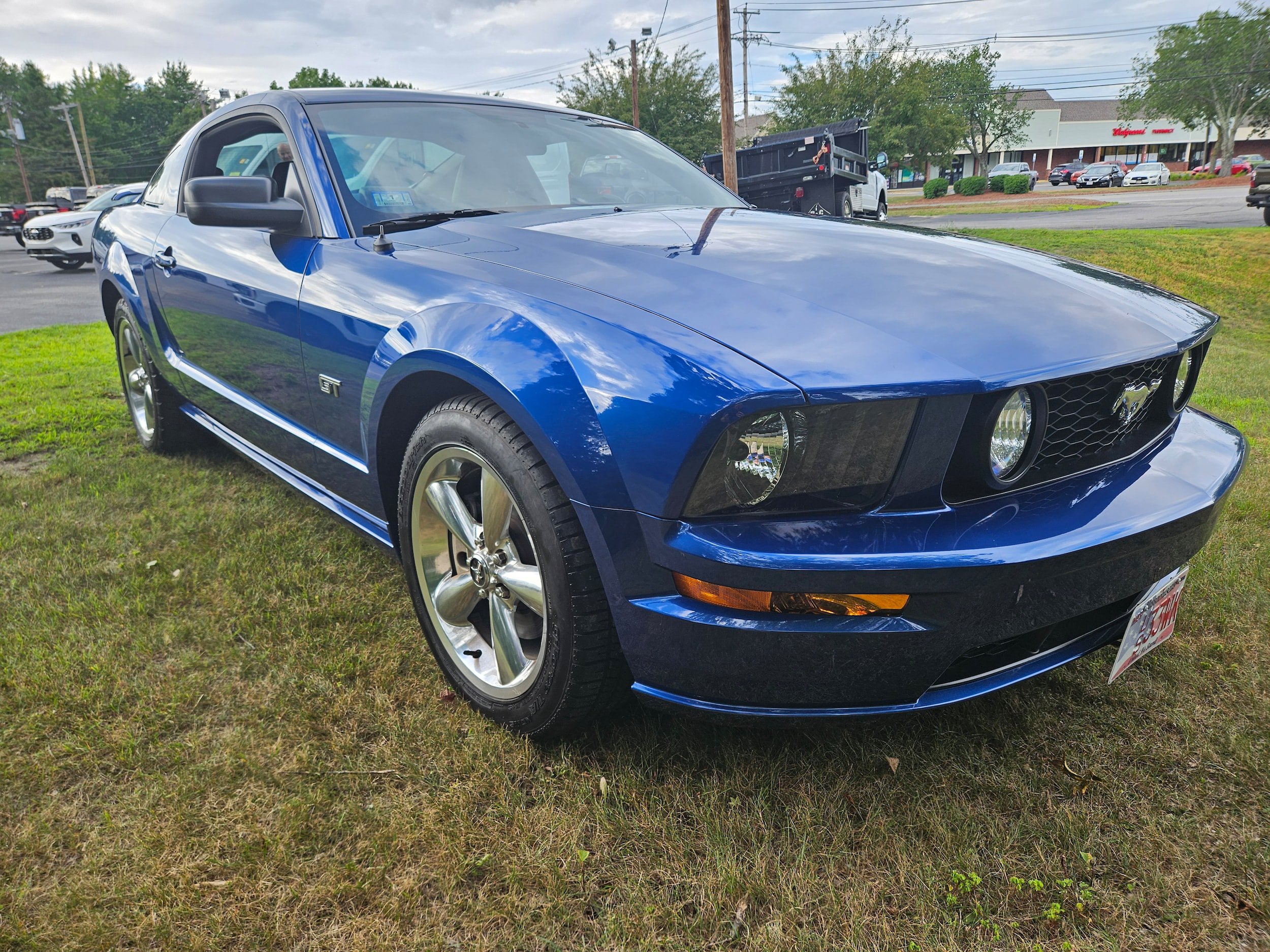 Used 2006 Ford Mustang GT Premium RWD image 3