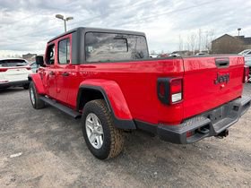 Used 2021 Jeep Gladiator Sport image 7