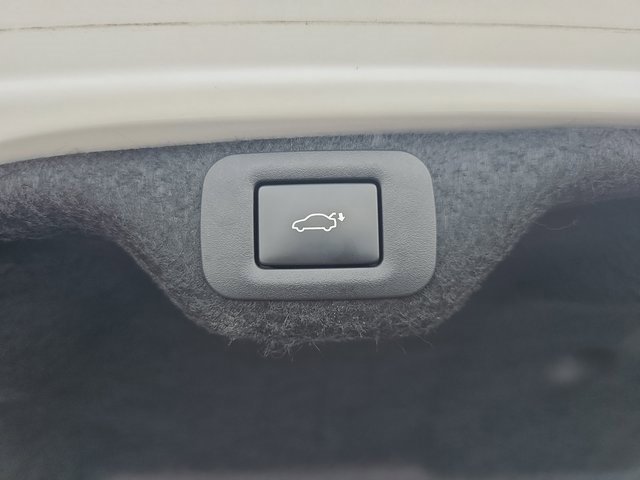 Certified 2024 Lexus ES 350 Ultra Luxury w/ Accessory Package (Z2) image 13