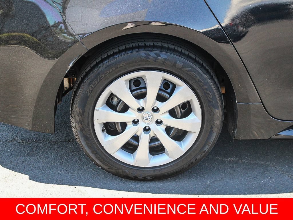 Used 2021 Toyota Corolla LE FWD image 9