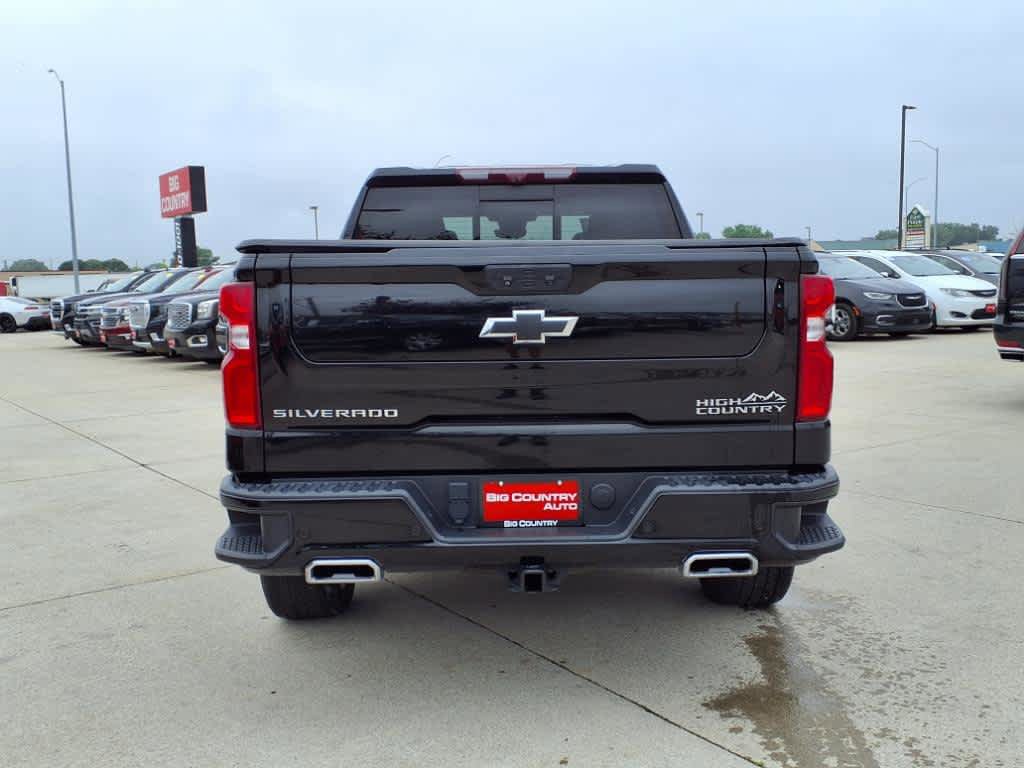 Used 2022 Chevrolet Silverado 1500 High Country w/ High Country Premium Package image 4