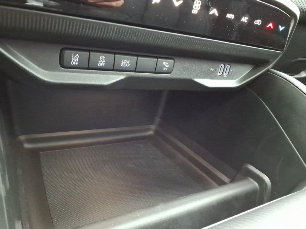 New 2026 Jeep Cherokee Limited AWD/4WD image 17