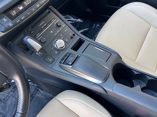 Used 2016 Lexus CT 200h w/ Navigation Package FWD image 26